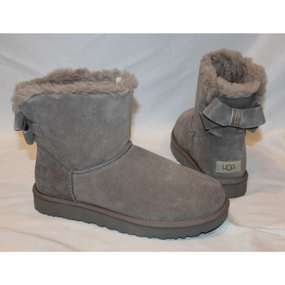 NIB UGG WOMEN'S CLASSIC BAILEY BOW HERITAGE SUEDE SHEARLING BOW‎ BOOTS GRAY - Picture 1 of 8